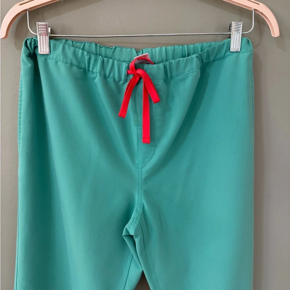 Figs men's drawstring scrub pant size small